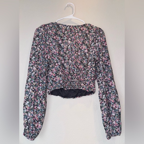 Wild Fable Floral V-Neck Long Sleeve Cropped Blouse XS Spring🌺 - Picture 4 of 5